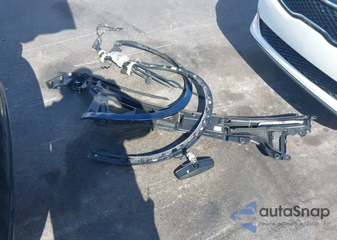 2023 Maserati Grecale Gt z USA, uszkodzony, nr VIN ZN682AVA3P7442503